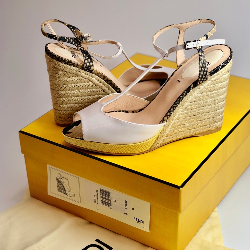 NIB FENDI ELODIE WHITE WEDGE HEELS - Picture 3 of 8